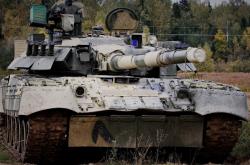 开云体育官网-跨界接管，当维尼修斯推开NBA更衣室的门