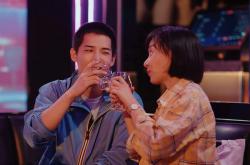 开云体育登录-绿茵场上的巨人博弈，当范戴克的大场面哲学遇见波兰的碾压美学