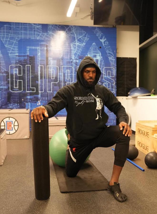 快船完胜美国男篮，贝弗利爆发神勇