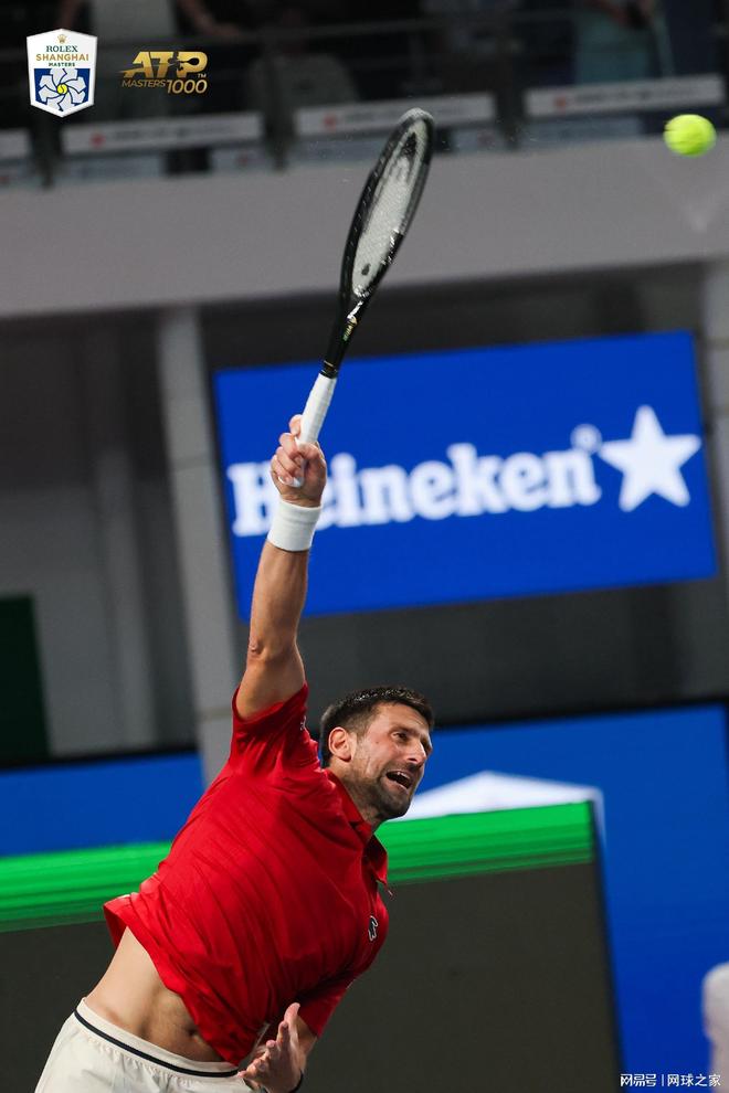 意大利网球队完胜英国网球队，德约科维奇关键制胜