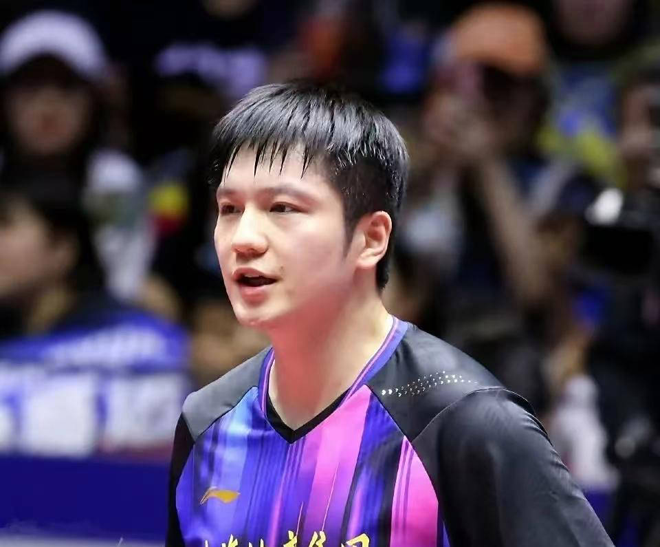 英国乒乓球队险胜瑞典乒乓球队,樊振东完成帽子戏法 英国乒乓球队险胜瑞典乒乓球队,樊振东完成帽子戏法