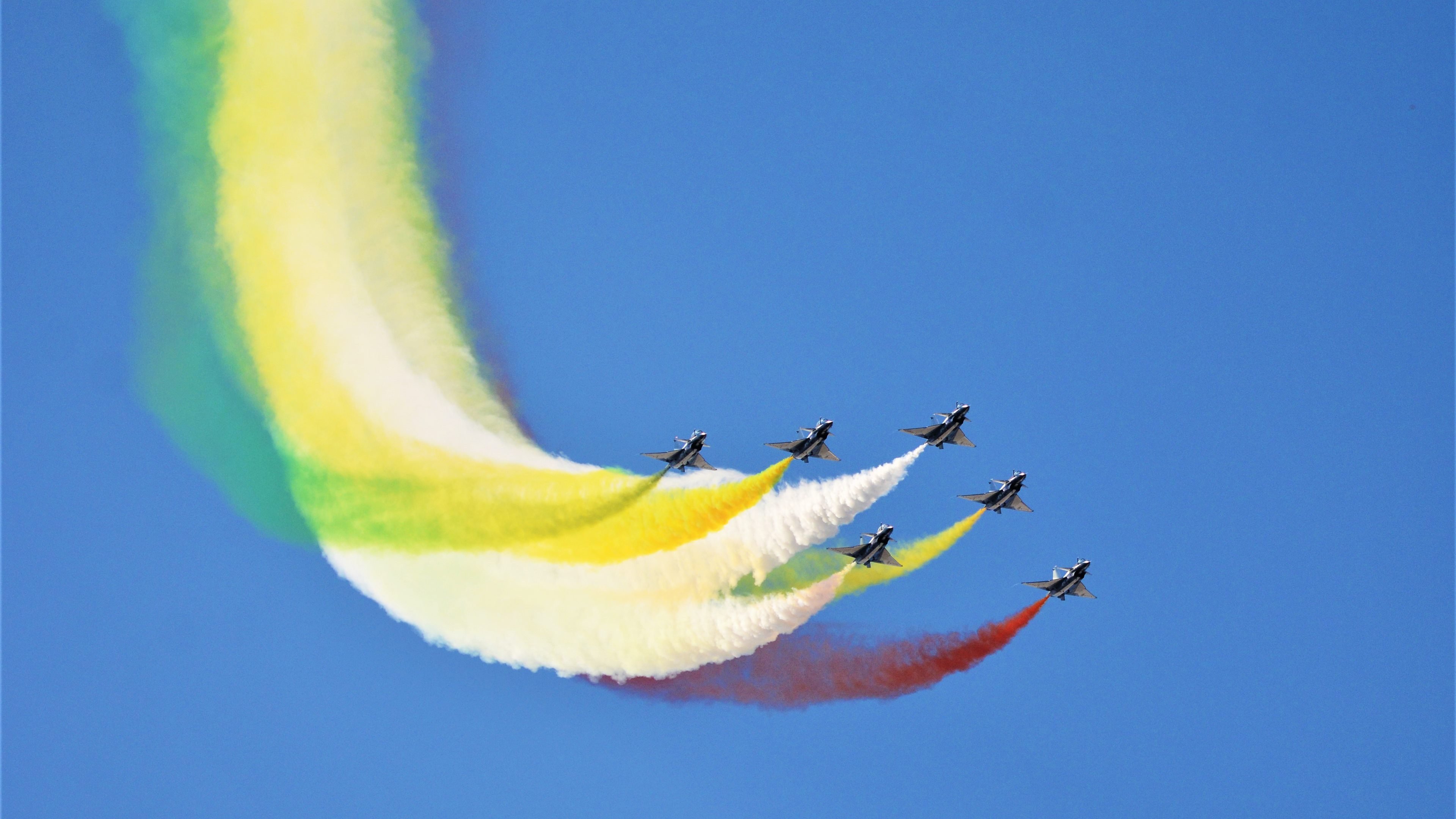 绿茵传奇跨界闪耀,佩德里在NBA总决赛之夜的存在感风暴