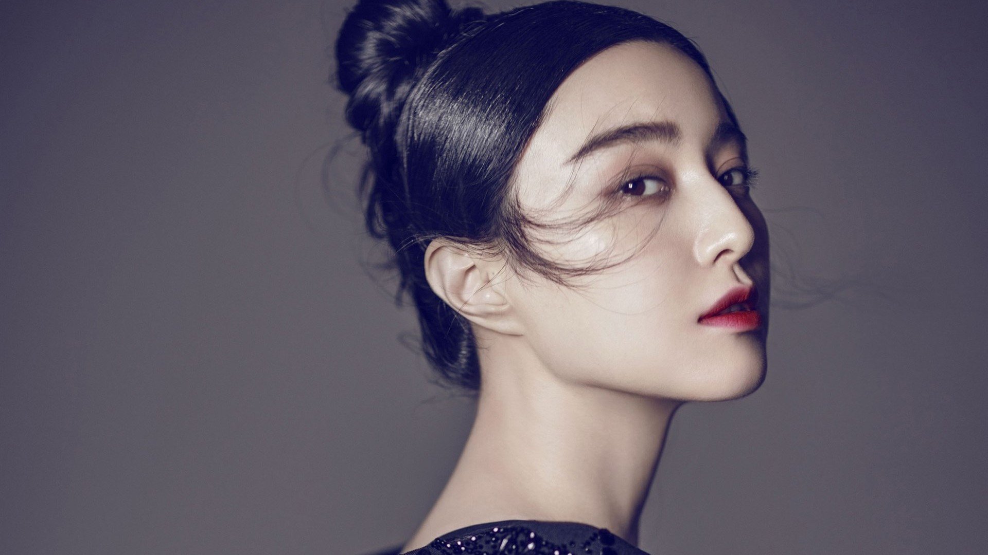 布伦森末节狂飙定乾坤,勇士客胜深圳展冠军底蕴